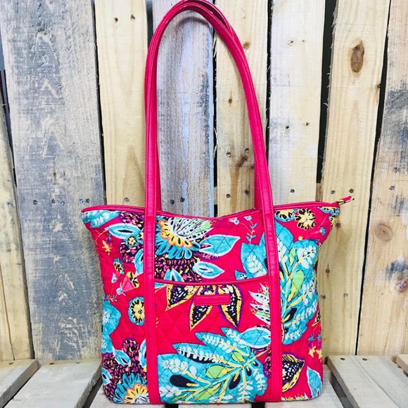 Vera Bradley Handbags - Vera Bradley large floral tote